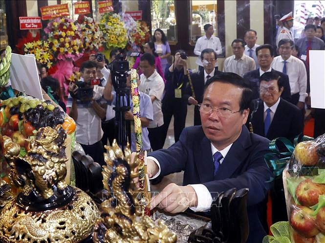 State leaders commemorate late President Ton Duc Thang
